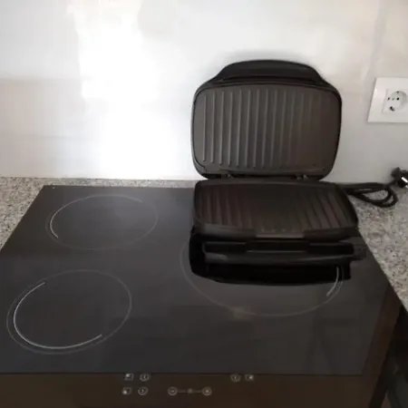 Charming House In Parada With Large Garden Сasa de vacaciones