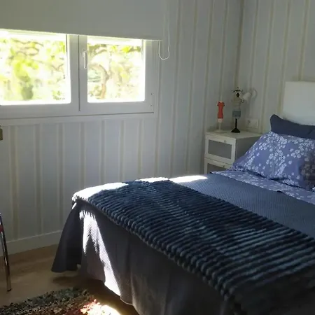 Сasa de vacaciones Charming House In Parada With Large Garden *